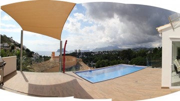 Large Luxury Villa with Stunning Sea Views Close to El Portet Beach Moraira