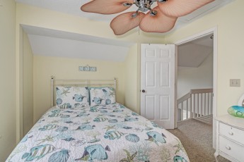 Whispering Palms NBV on Anna Maria Island - 700 ft to Gulf Beaches, large heated pool