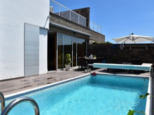 Exclusive Villa El Duque close to the beach, private heated pool, Wifi, SAT-TV