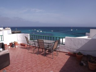 Beira-Mar Apartment with Terrace