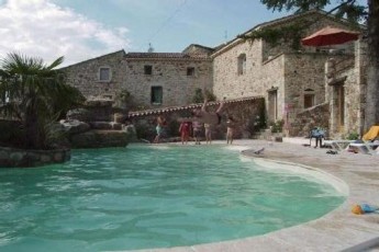 South Ardèche Group lodging in the countryside. Great comfort and private pool