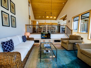 Ocean view dog-friendly home w/ private hot tub & shared pool