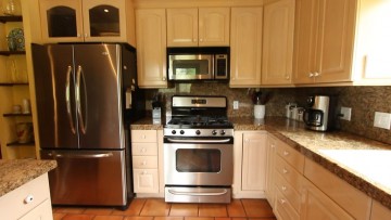 Location, Privacy, Style and Comfort Are All Yours at this Villa VR09-0034