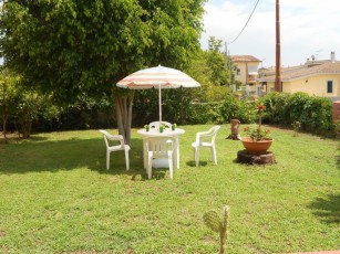 Lotzorai, apartment with garden, porch, terraces, 1300m from the beaches.