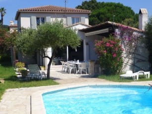 Villa 4 bedrooms, 8 people in Sainte-Maxime with pool and WiFi