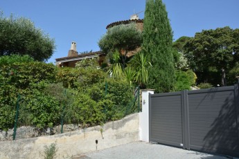 Ideal villa for holidays with view on saint tropez. 3 double bedrooms