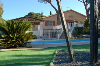 Villa 3 *, on the Bay of St Tropez, air-conditioned, private pool.