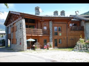 Charming Apartment "Edelweiss" with Mezzanine in Renovated Chalet – Near Les Arcs & Bourg-Saint-Maurice
