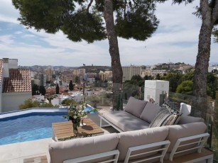 Modern townhouse with stunning views and private splash pool.