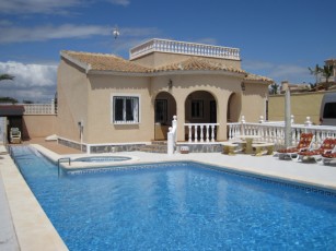 Wheelchair Accessable Villa and Vehicle With Disabled lift swimming pool and Heated Swim-spa