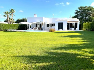 Beautiful Luxury Pool Villa in Binibeca