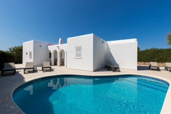 Villa Ca Sa Mola with terrace and pool in Minorca, Spain, for 6 persons