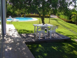 Stylish Albufeira Villa with Pool, Garden & Free WiFi