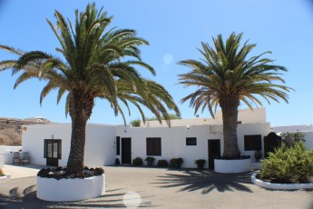 Luxury 5 Bedroom Villa in Tías with Heated Pool, Hot Tub, Gym & More – Ultimate Privacy & Comfort!