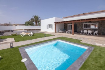 Villa Tagoror – Peaceful Designer Retreat with Private Pool & Garden in Villaverde, Fuerteventura